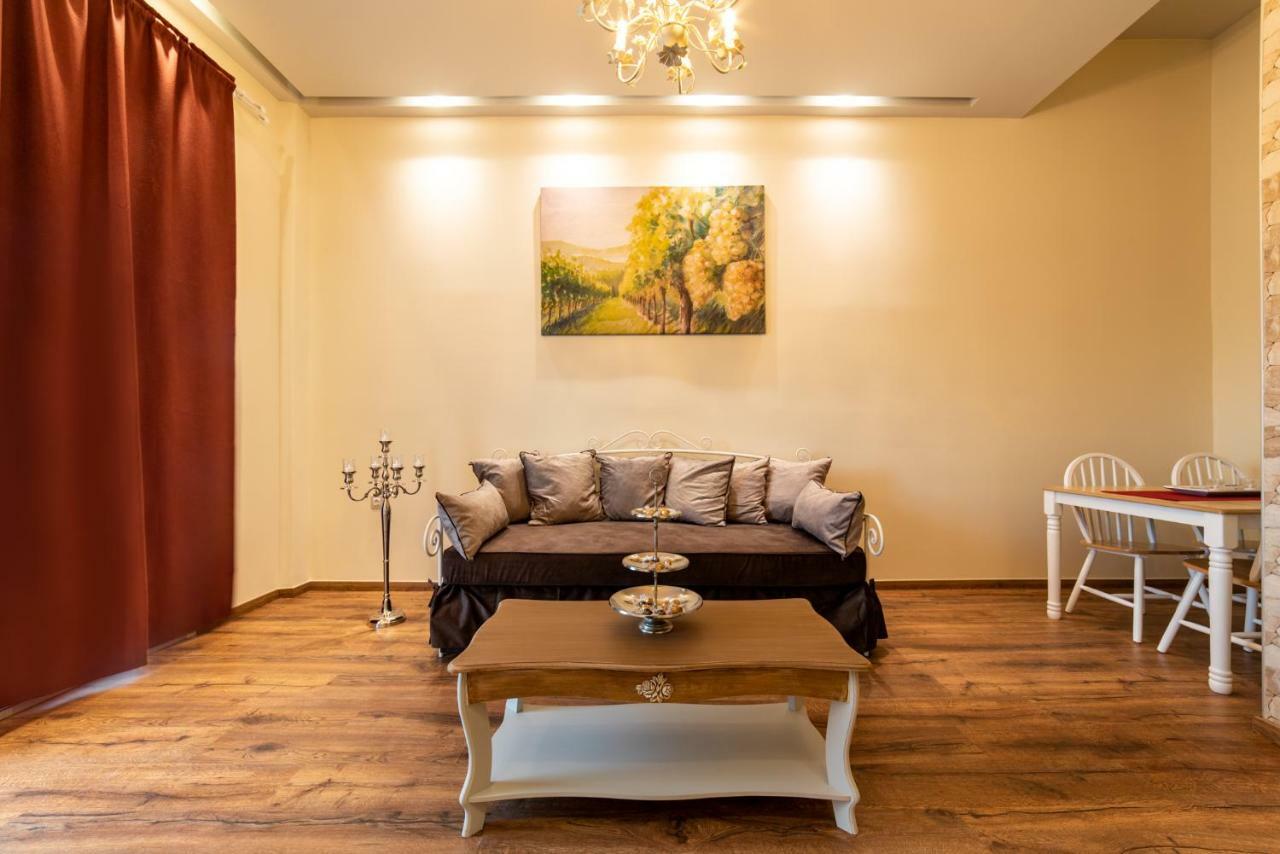 Oinoelia Luxury Suites & Residence ポトス エクステリア 写真