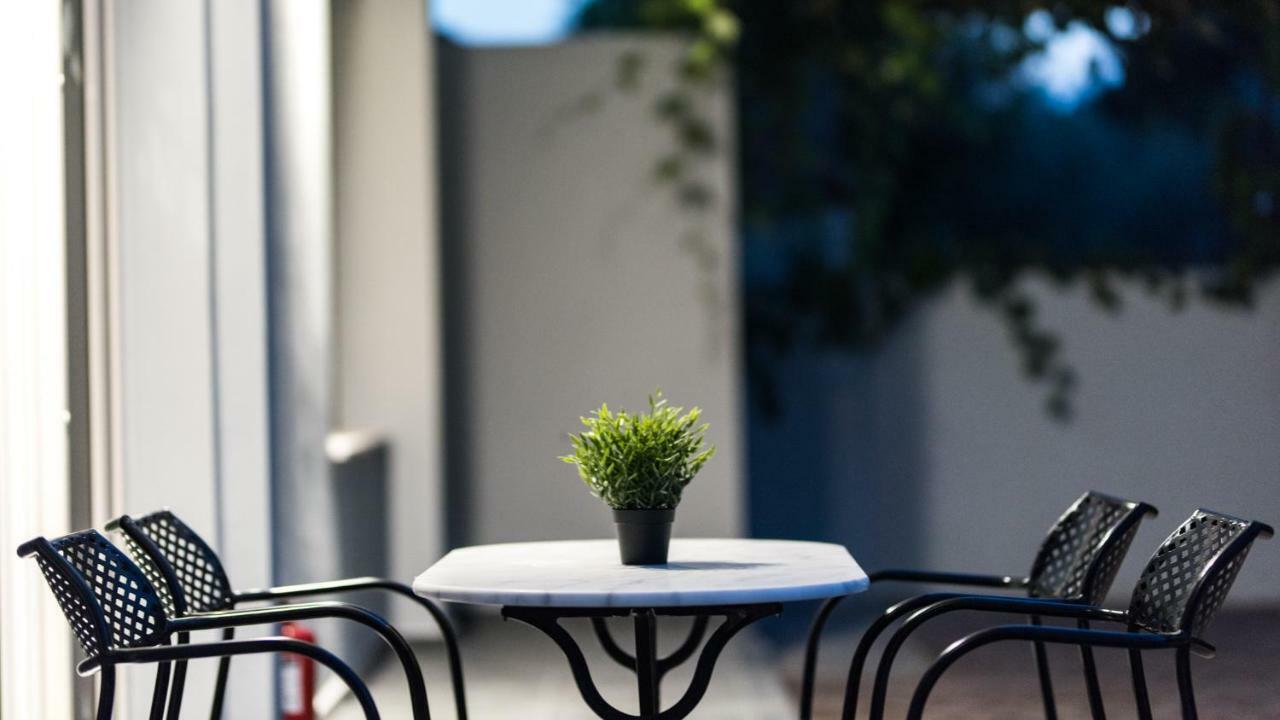 Oinoelia Luxury Suites & Residence ポトス エクステリア 写真